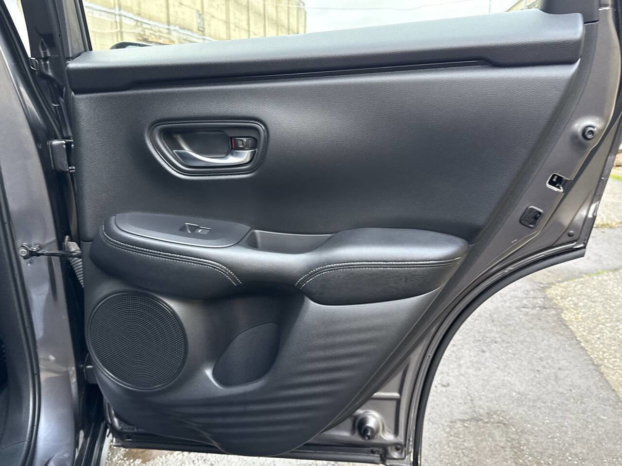 Used 2023 Honda HR-V LX image 10