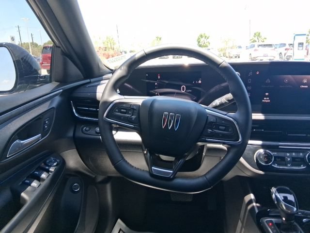 Used 2025 Buick Envista Sport Touring w/ Experience Buick Package FWD image 9