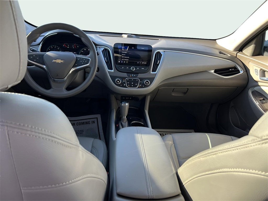 Used 2020 Chevrolet Malibu LT image 12