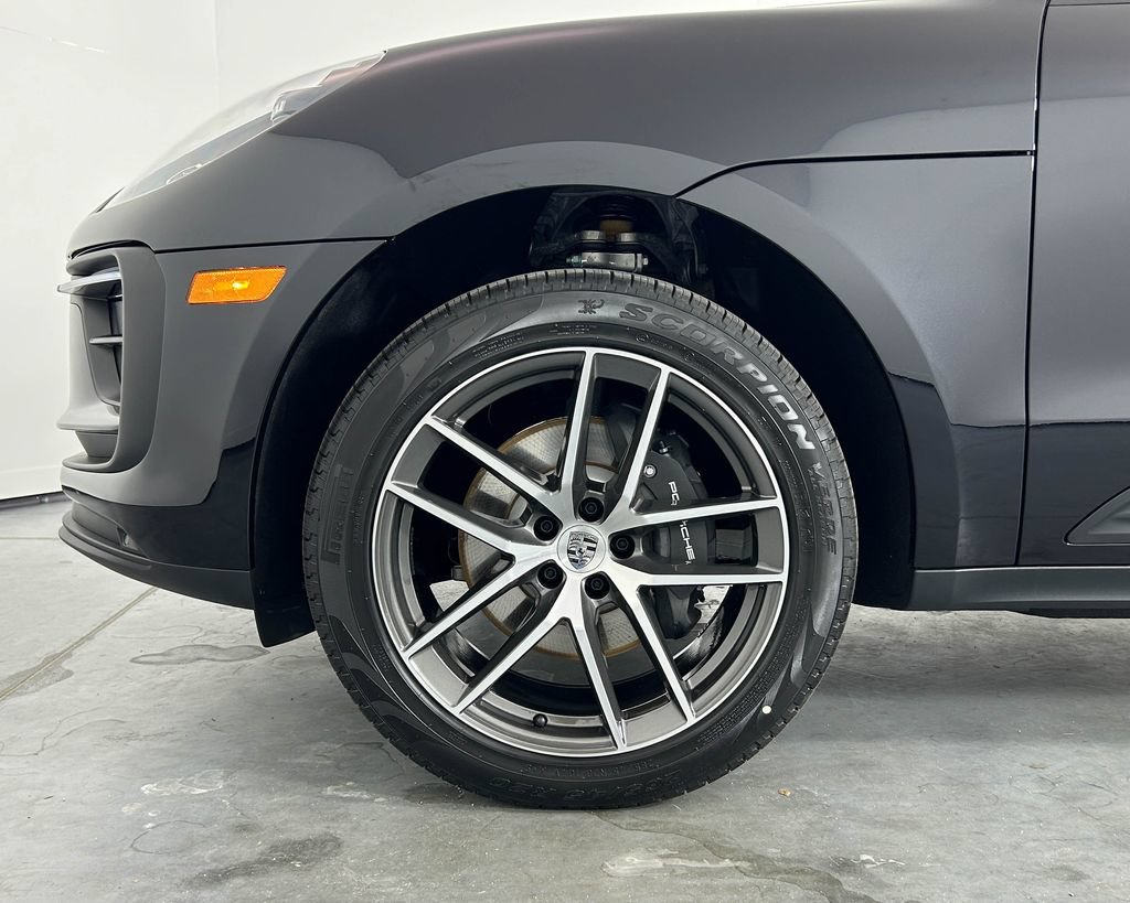 New 2026 Porsche Macan AWD/4WD image 11