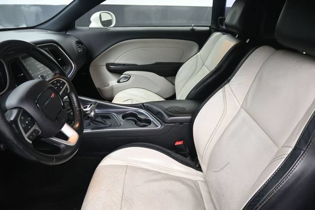 Used 2015 Dodge Challenger SXT Plus RWD image 16