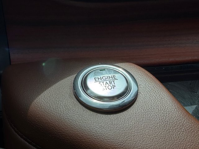 Used 2024 Lincoln Aviator Reserve w/ Equipment Group 201A AWD/4WD image 26
