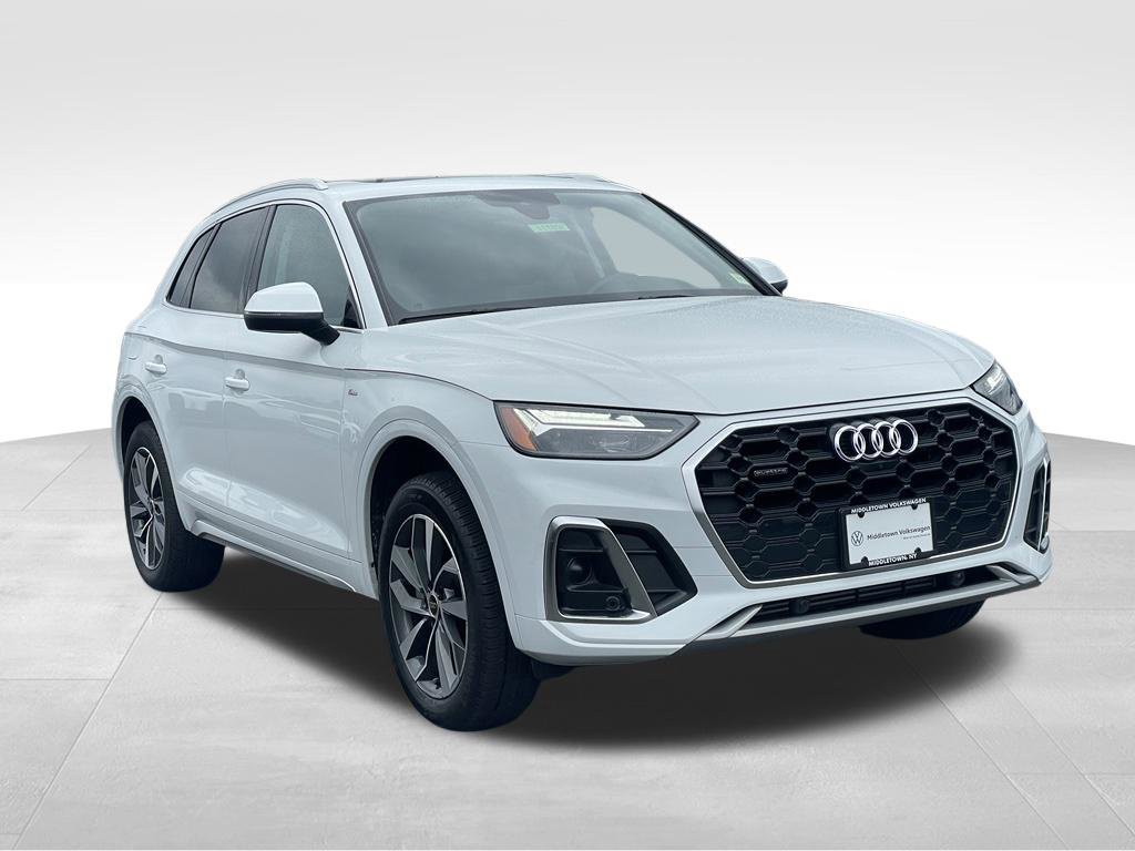 Used 2023 Audi Q5 2.0T Premium Plus w/ Premium Plus Package AWD/4WD image 3