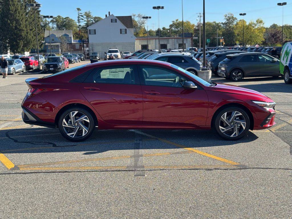 New 2025 Hyundai Elantra Sport FWD image 6