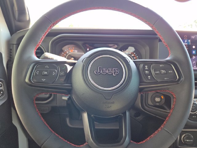 Used 2024 Jeep Wrangler Unlimited Rubicon AWD/4WD image 43
