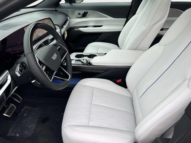 New 2027 Cadillac Lyriq Luxury w/ LPO, Floor Liner Package AWD/4WD image 19