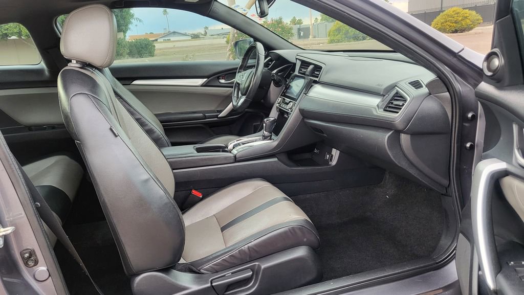 Used 2016 Honda Civic Touring image 15
