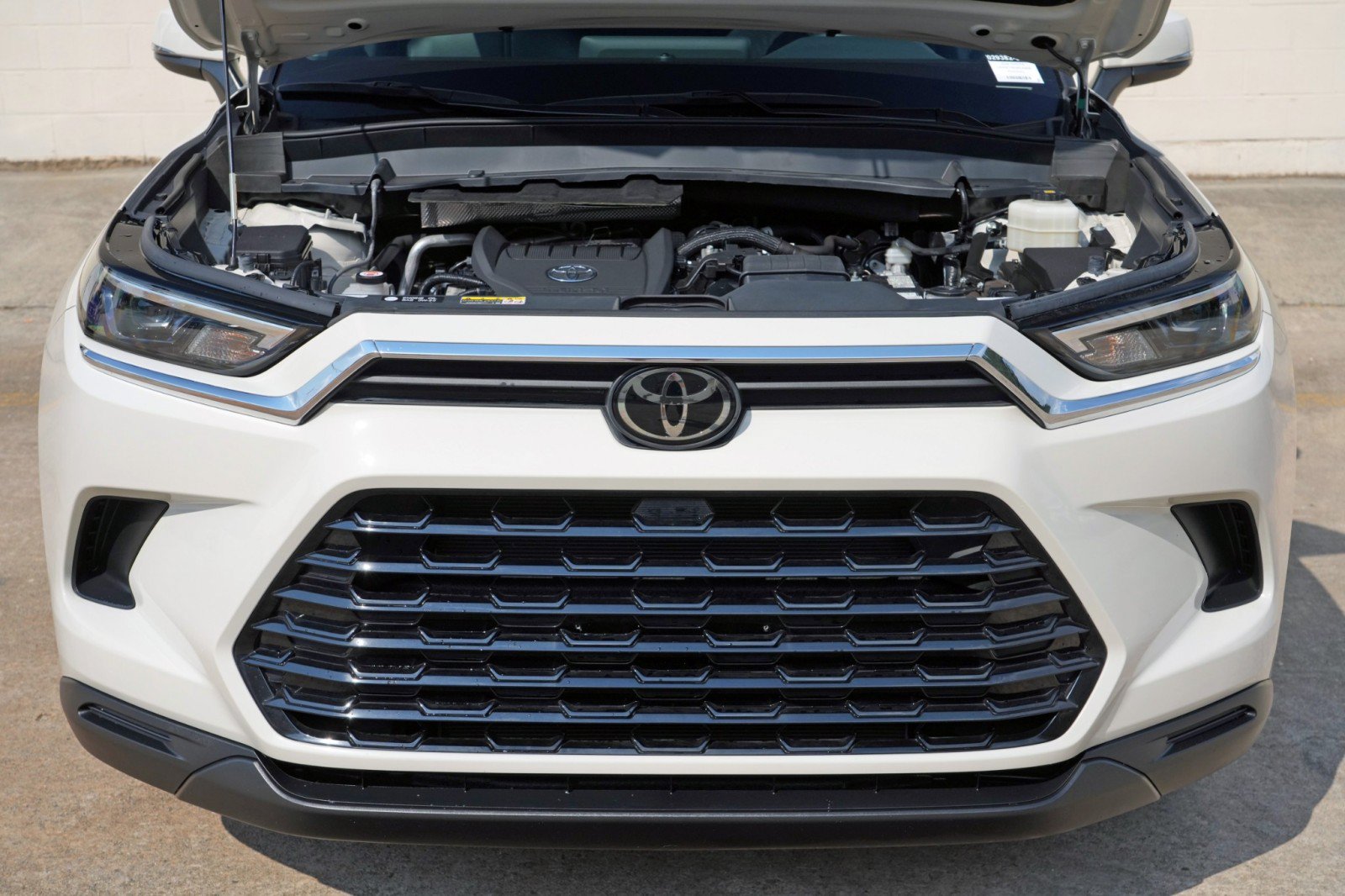 Used 2024 Toyota Grand Highlander AWD image 8