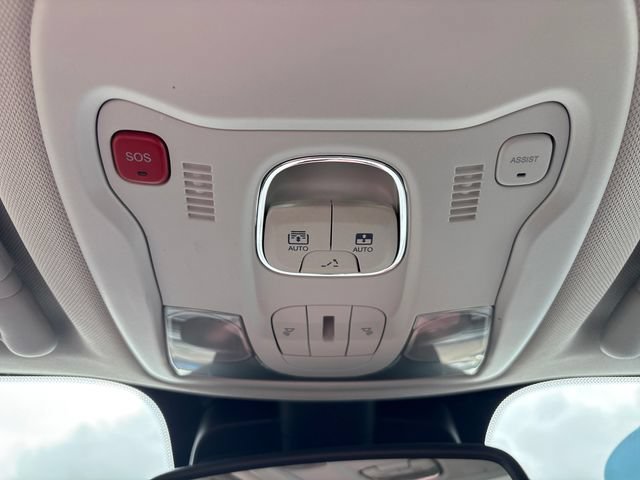 Used 2023 Jeep Renegade Altitude w/ Sun/Sound Group AWD/4WD image 14