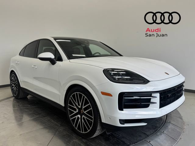 Used 2025 Porsche Cayenne S AWD/4WD image 1