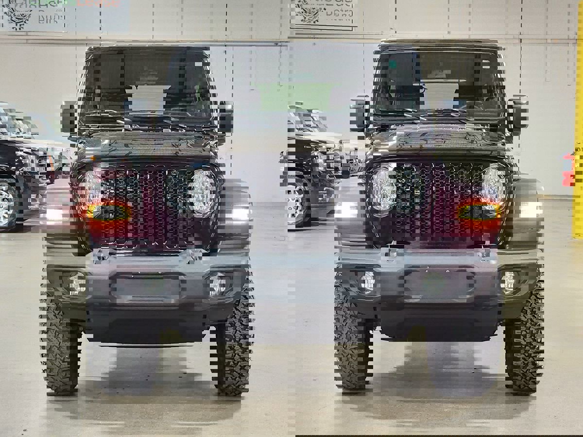 Used 2020 Jeep Wrangler Unlimited Sport image 2