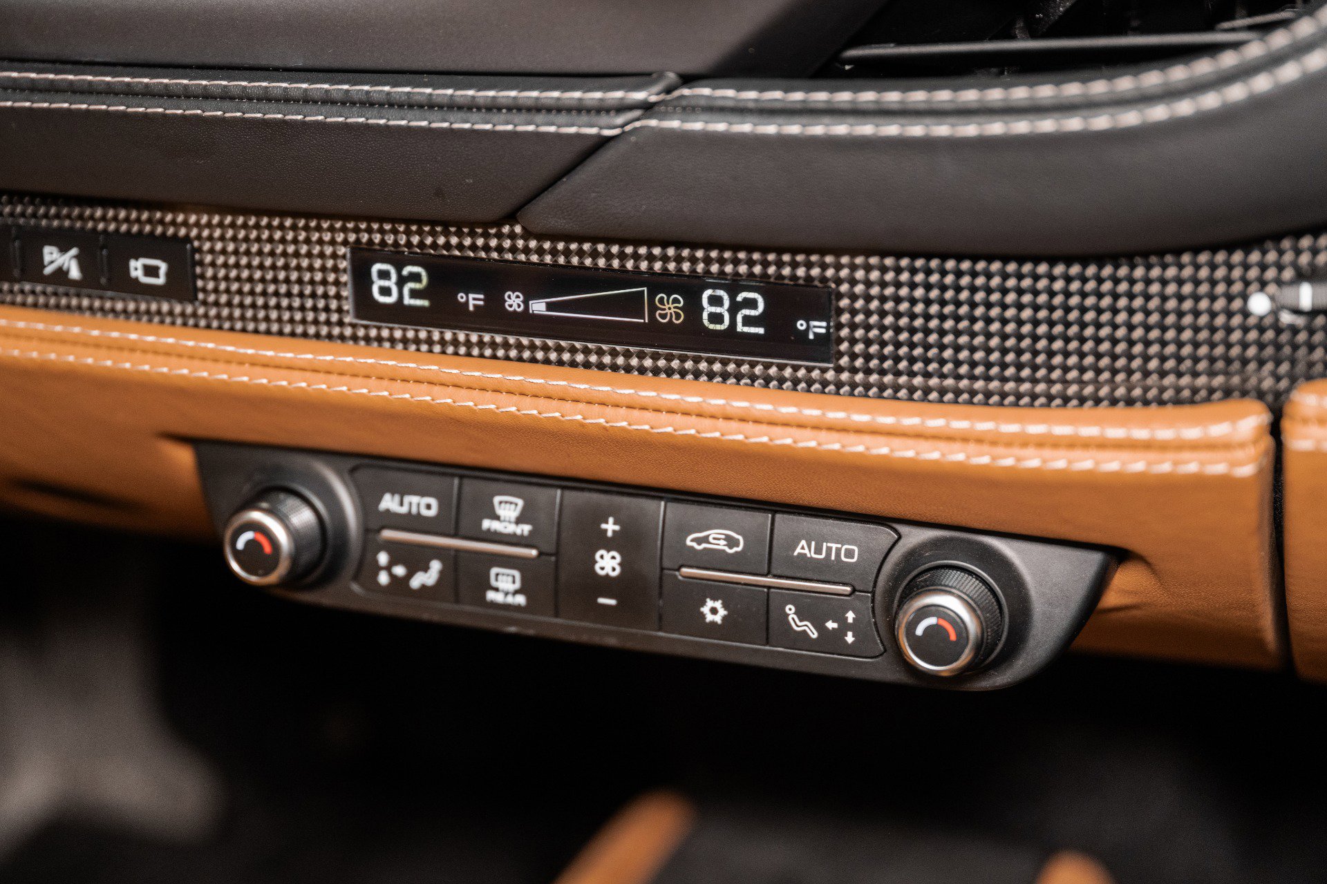 Used 2023 Ferrari F8 Tributo image 31