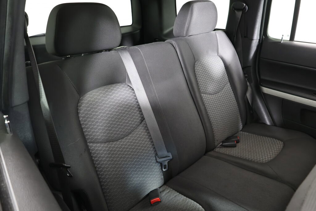 Used 2010 Chevrolet HHR LT image 20