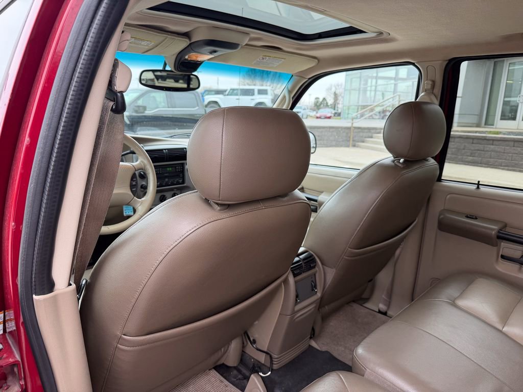 Used 2004 Ford Explorer Sport Trac 4x4 image 13