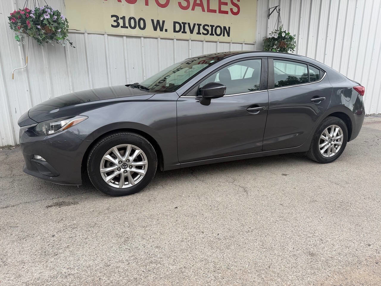 Used 2016 MAZDA MAZDA3 i Sport w/ Preferred Equipment Package FWD image 8