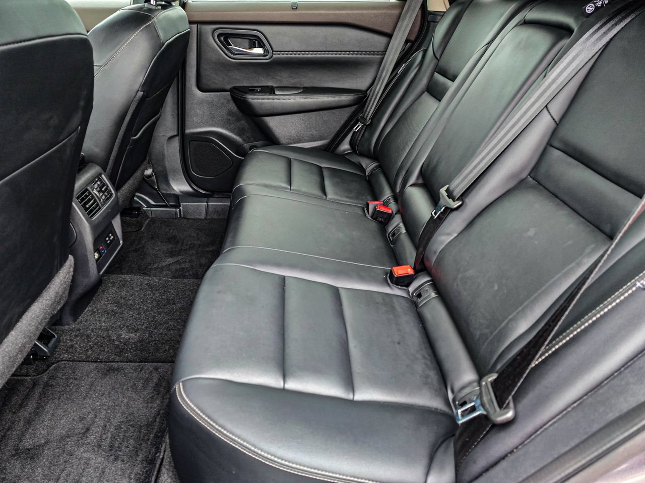 Used 2023 Nissan Rogue SL w/ SL Premium Package FWD image 34