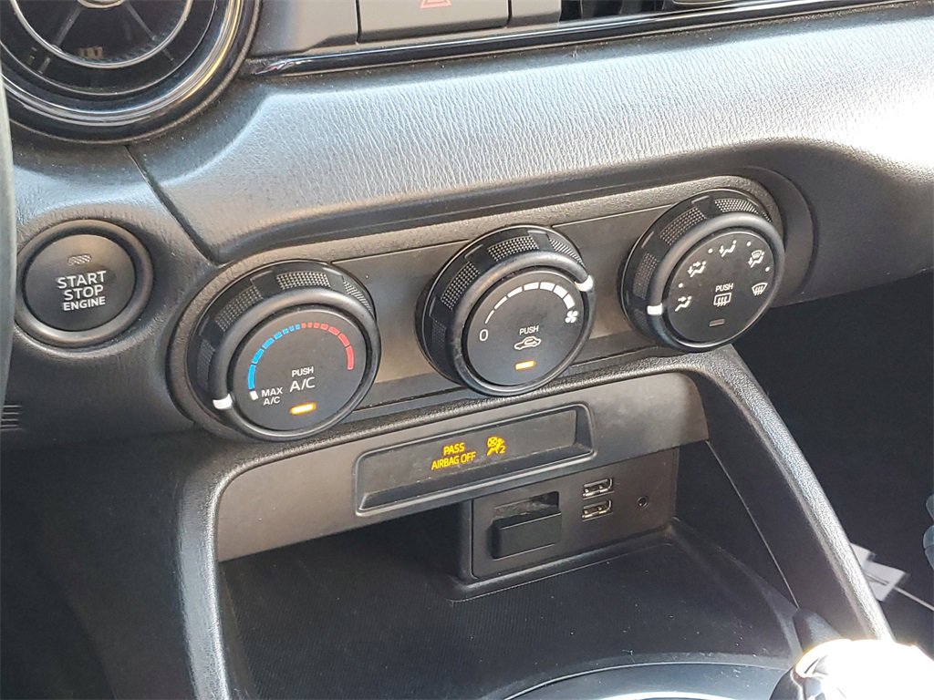 Used 2020 MAZDA MX-5 Miata Sport image 28