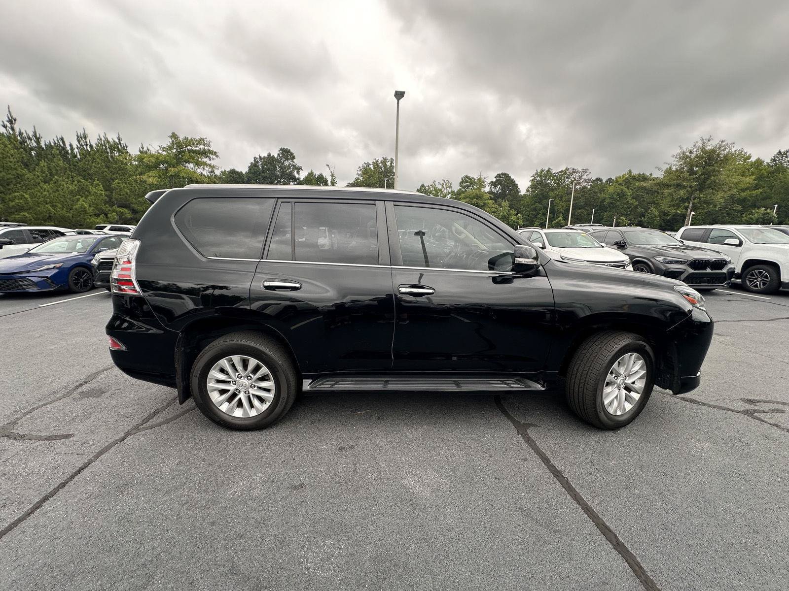 Used 2021 Lexus GX 460 Premium w/ Premium Package AWD/4WD image 5