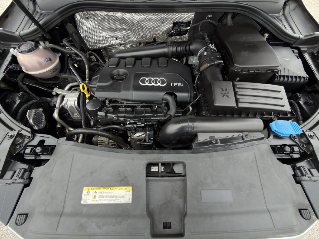Used 2018 Audi Q3 2.0T Premium w/ Convenience Package AWD/4WD image 30