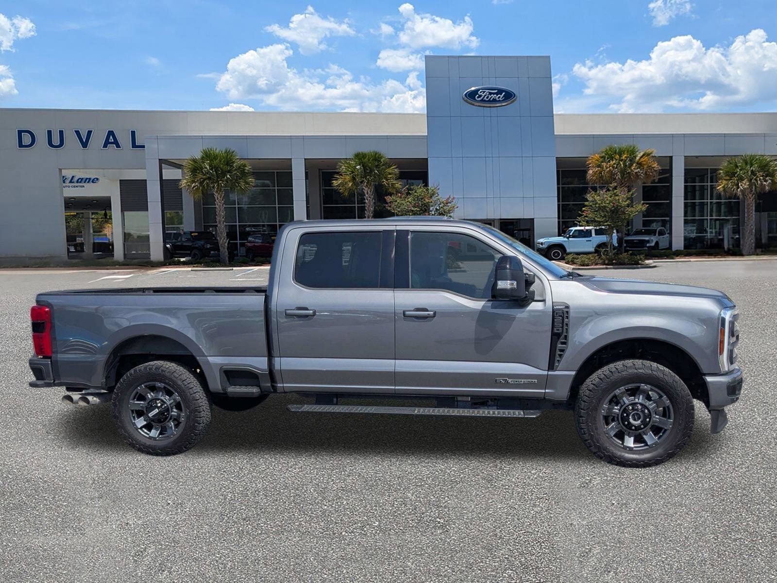 Used 2024 Ford F250 Lariat w/ Lariat Ultimate Package image 3