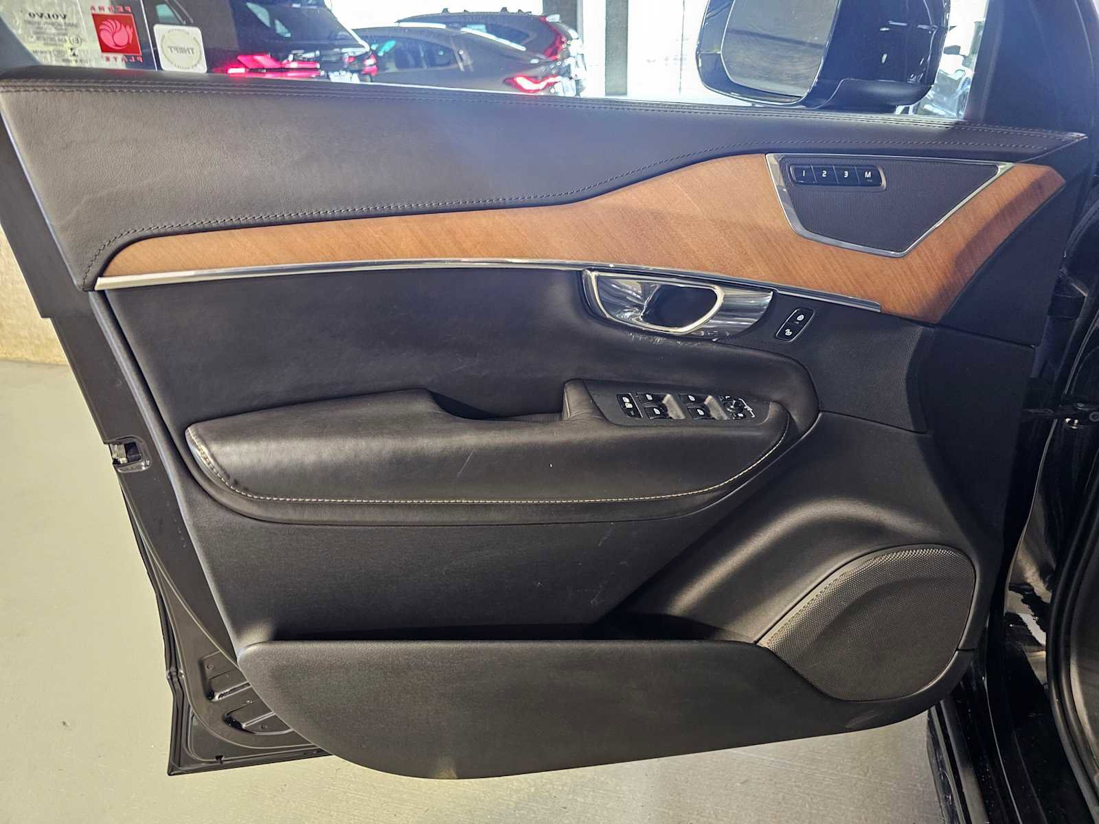Used 2016 Volvo XC90 T6 Inscription w/ Vision Package AWD/4WD image 25