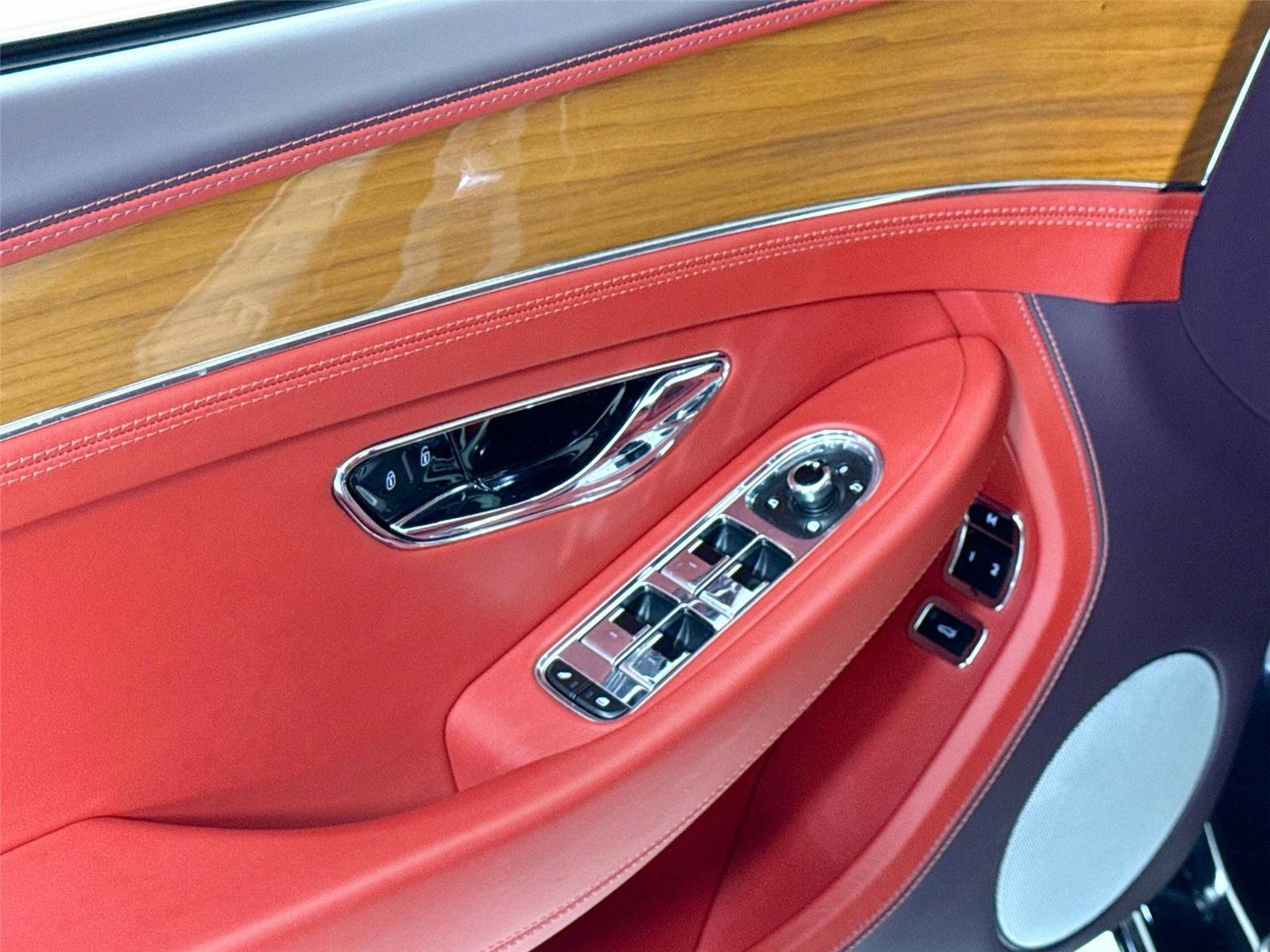 Used 2021 Bentley Continental GT image 13