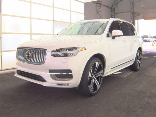 Used 2024 Volvo XC90 B6 Ultimate w/ Protection Package Premier AWD/4WD image 3