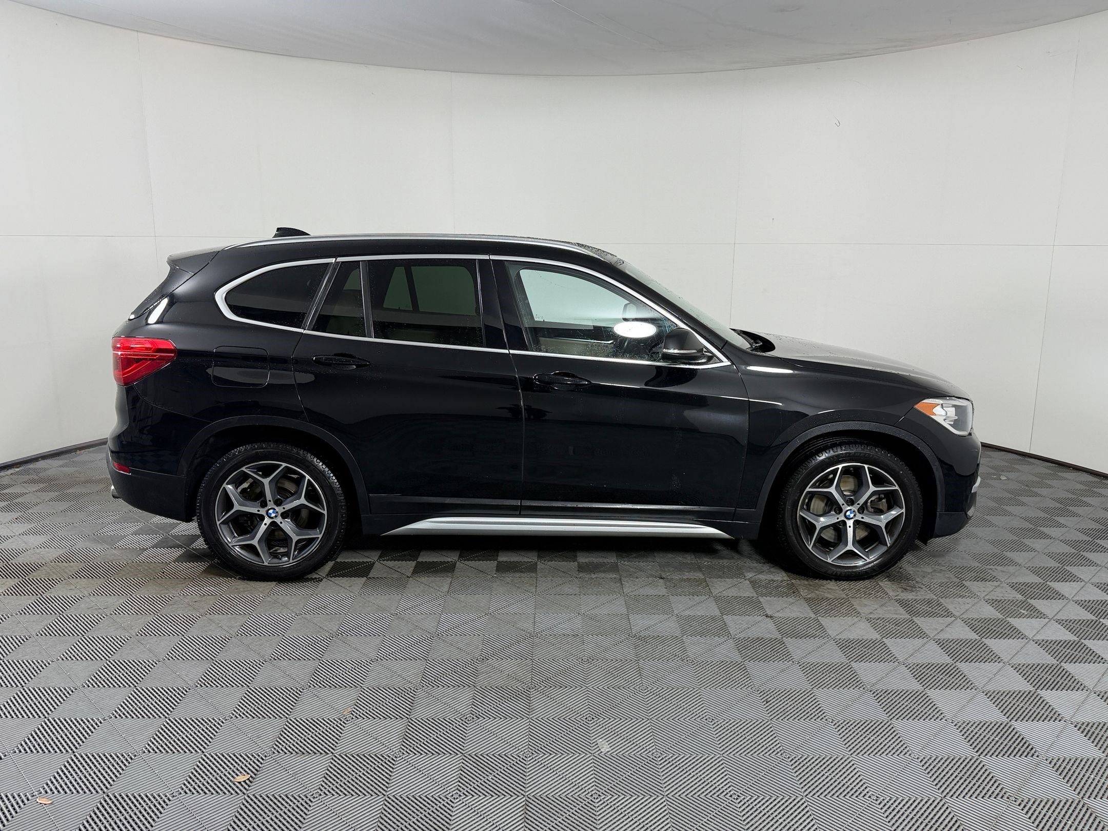Used 2018 BMW X1 sDrive28i w/ Convenience Package FWD image 8