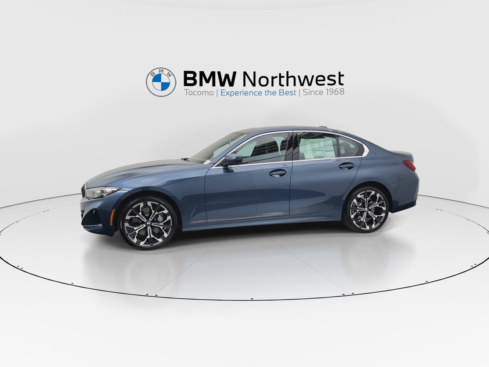 New 2026 BMW 330i xDrive Sedan w/ Convenience Package AWD/4WD image 10