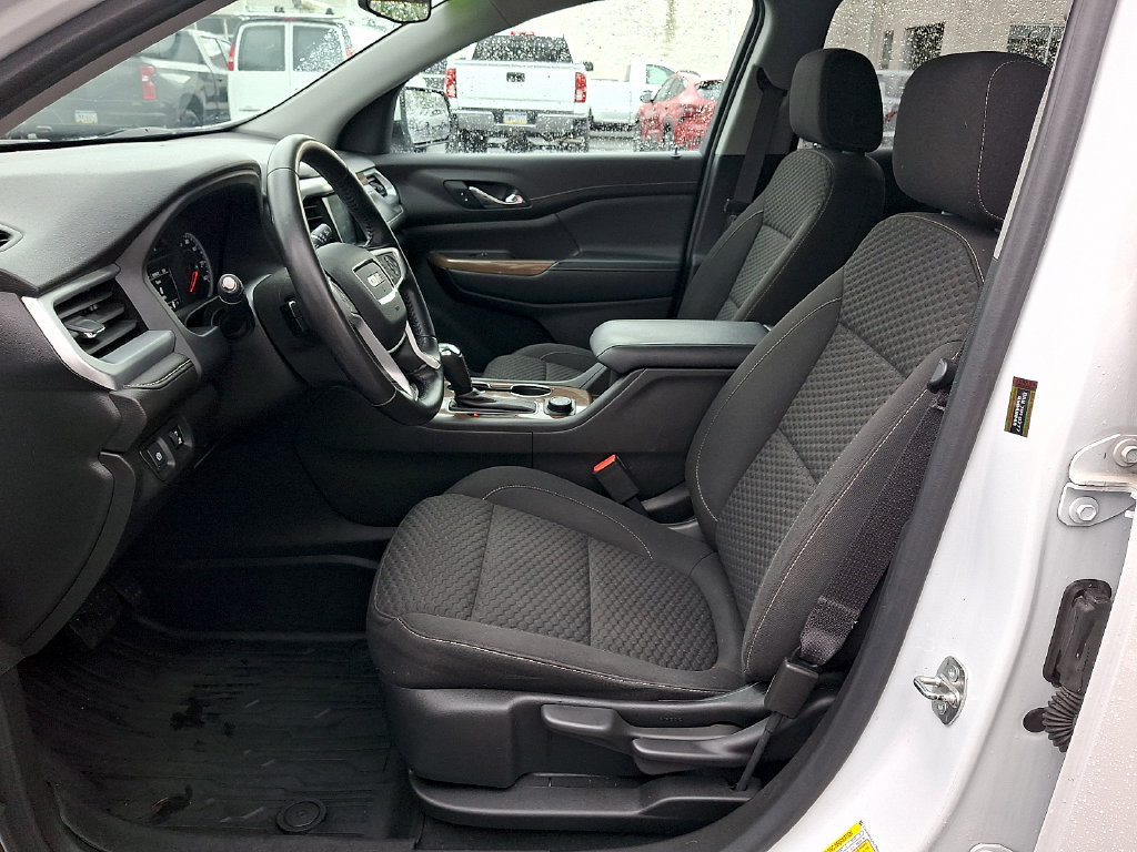 Used 2019 GMC Acadia SLE w/ LPO, Floor Liner Package AWD/4WD image 15