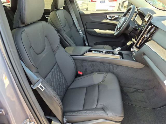 New 2027 Volvo XC60 B5 Plus AWD/4WD image 14