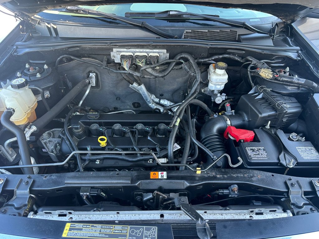 Used 2009 Ford Escape XLS FWD image 16