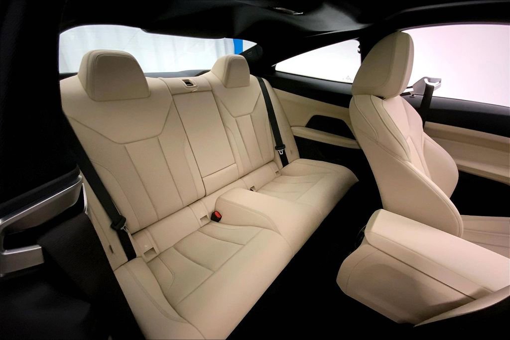 Certified 2025 BMW 430i xDrive Coupe w/ Premium Package image 15