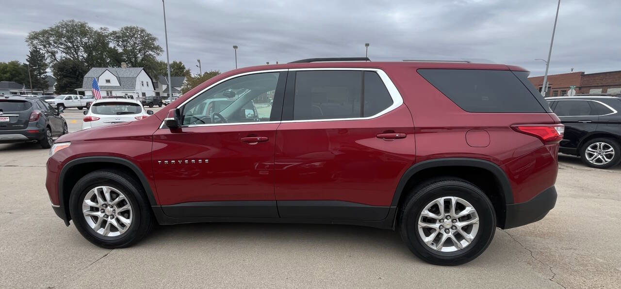 Used 2018 Chevrolet Traverse LT image 12