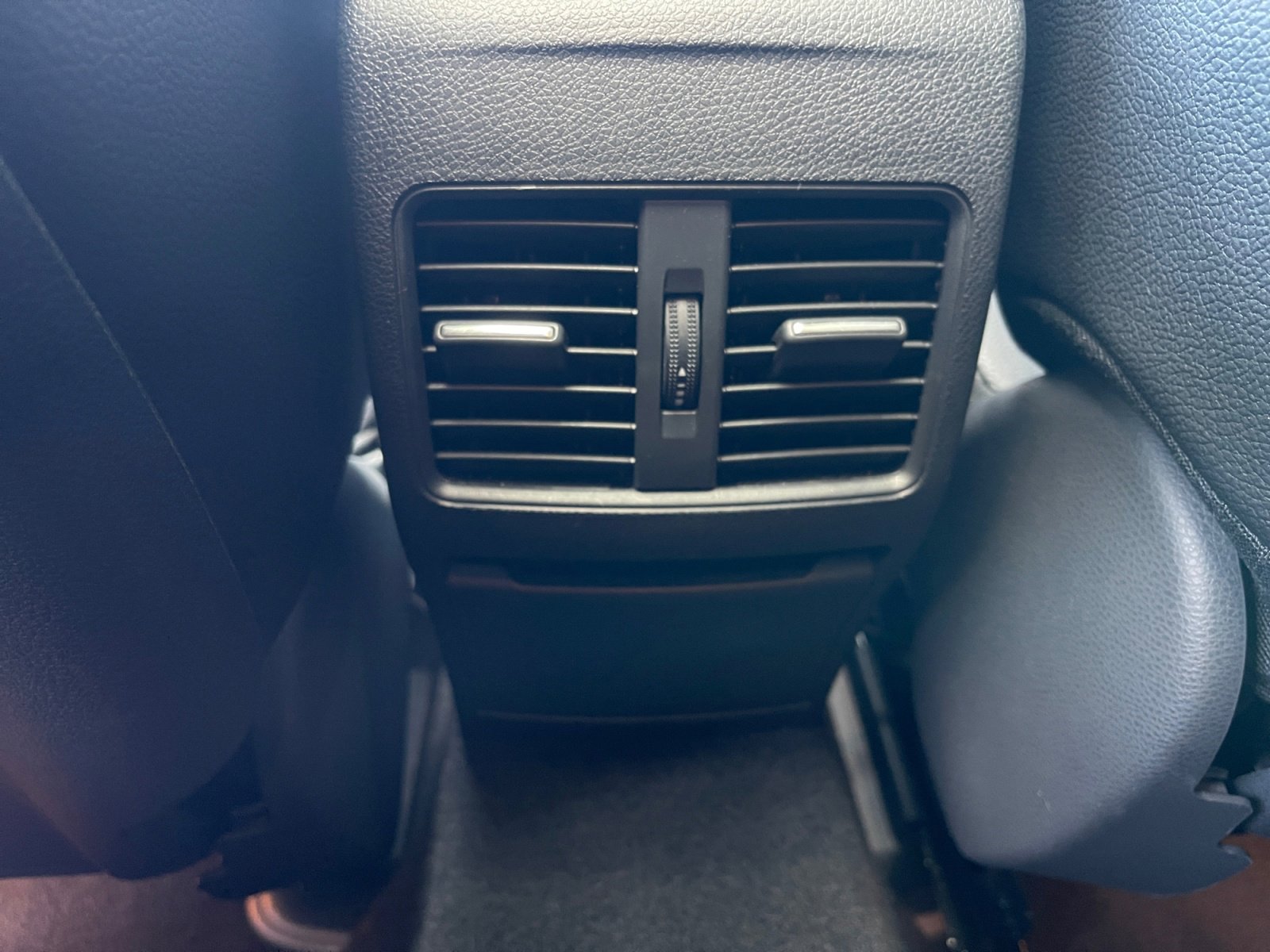 Used 2019 Mercedes-Benz CLA 250 image 21