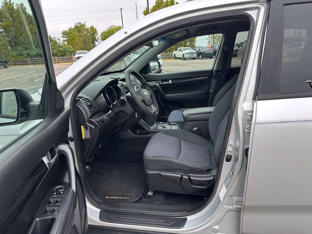 Used 2013 Kia Sorento LX AWD/4WD image 12