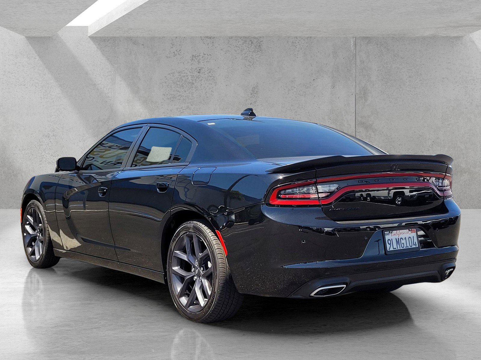 Used 2023 Dodge Charger SXT w/ Blacktop Package RWD image 6