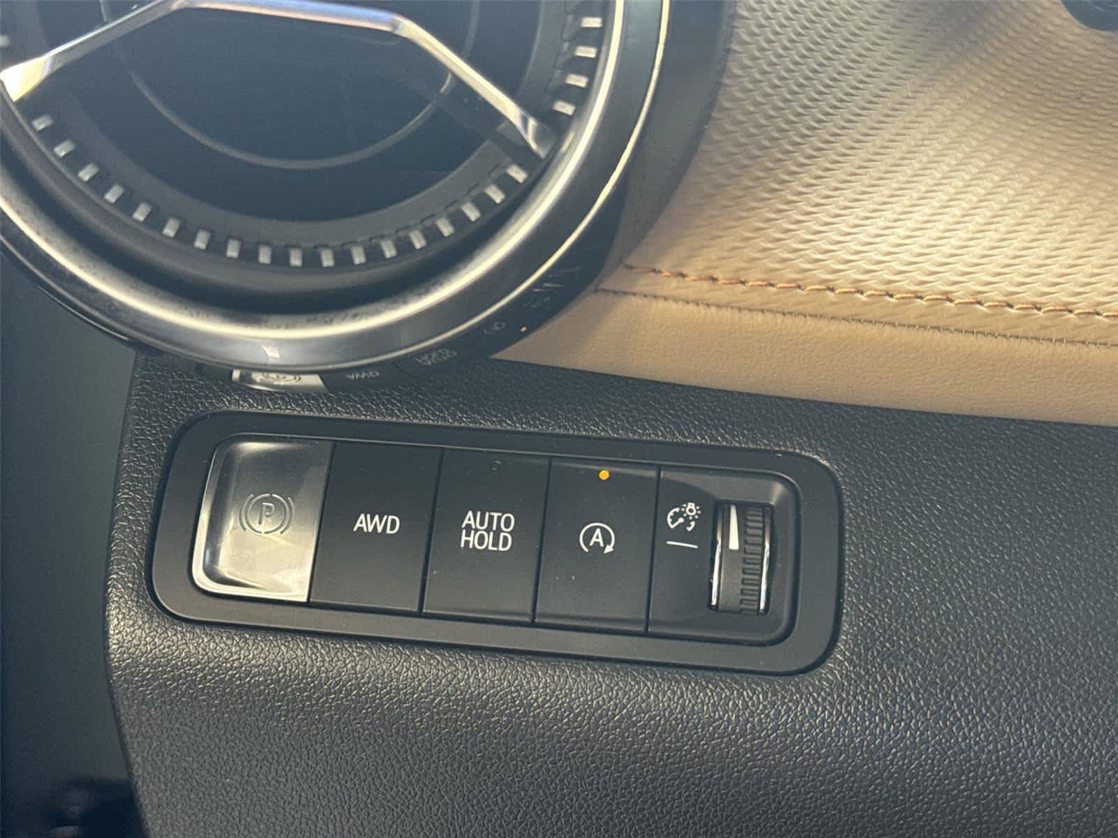 Used 2025 Chevrolet Equinox ACTIV AWD/4WD image 21