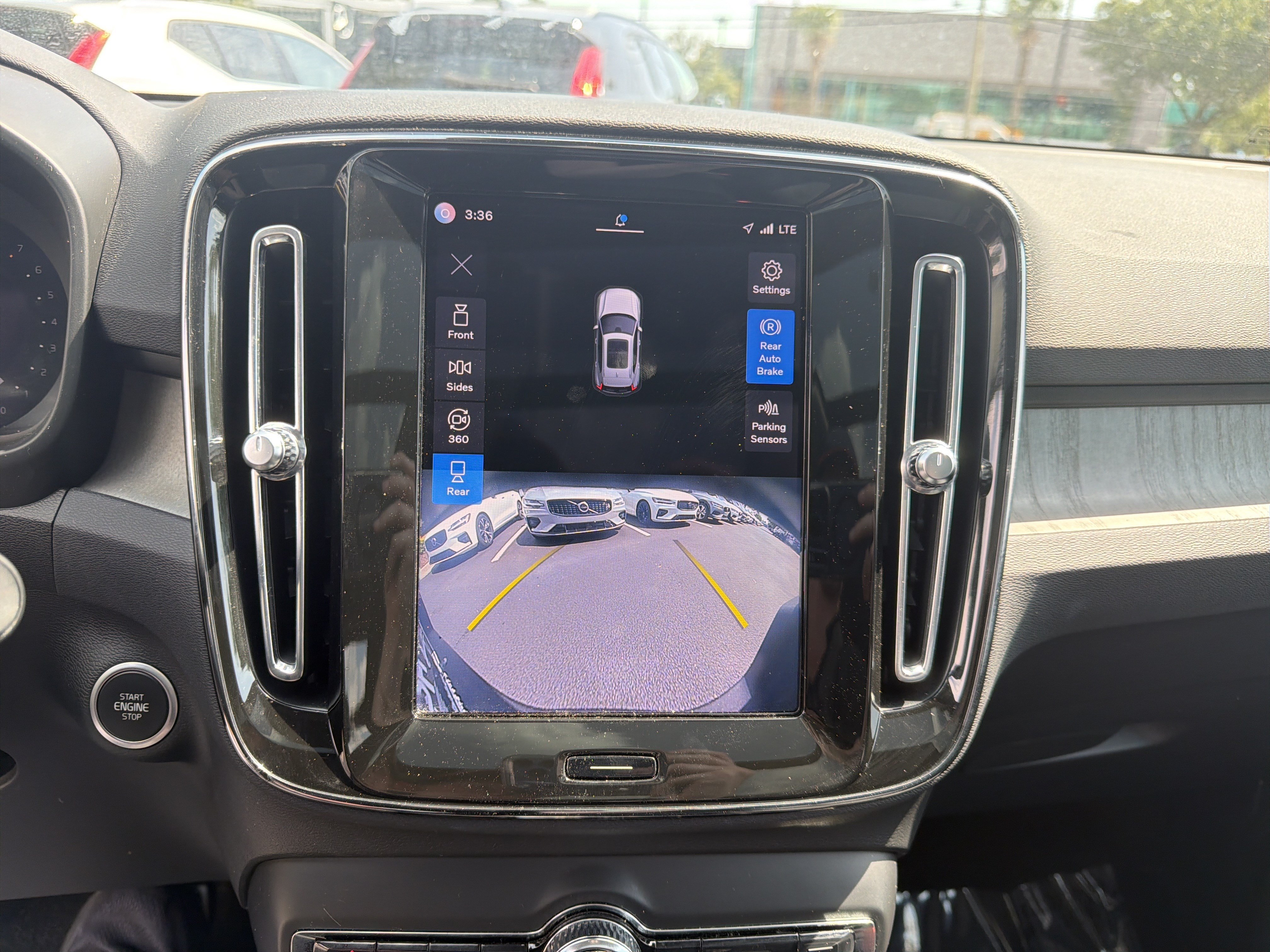 Certified 2023 Volvo XC40 B4 Plus w/ Driver Assist Package FWD image 27