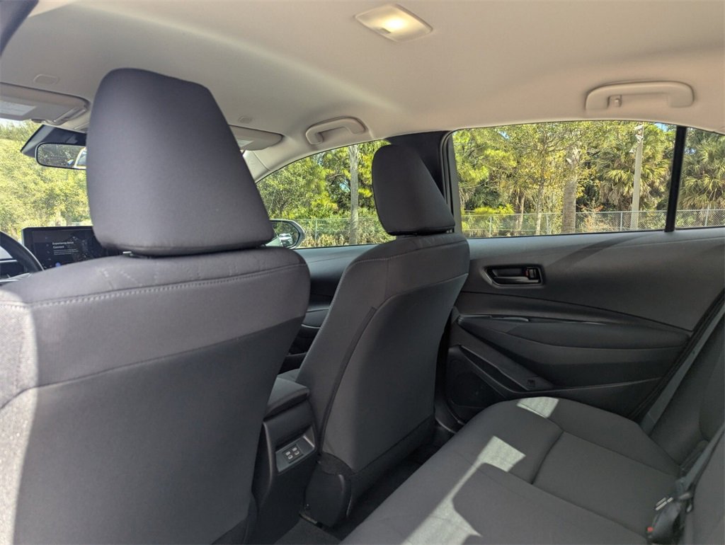 Used 2025 Toyota Corolla LE image 22