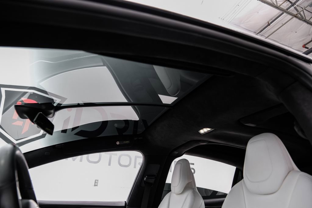 Used 2017 Tesla Model X 75D AWD/4WD image 5