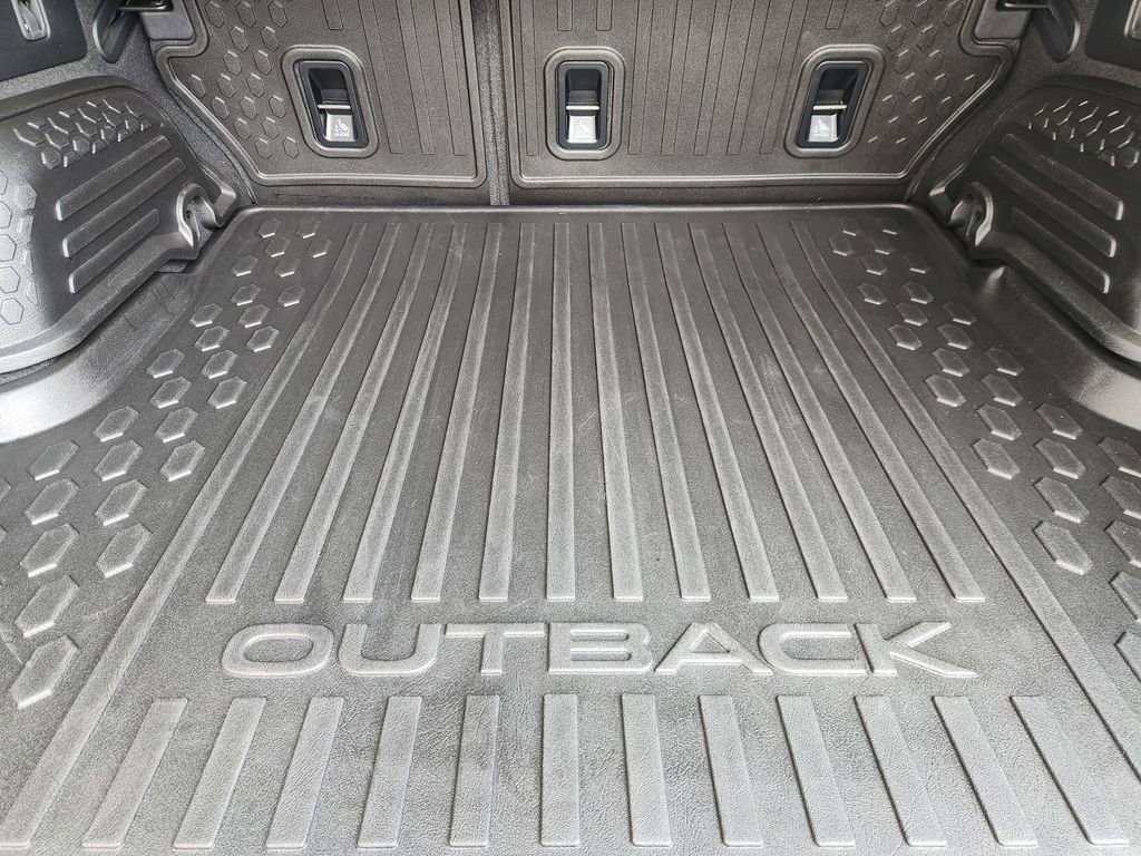 Used 2025 Subaru Outback Touring XT AWD/4WD image 33