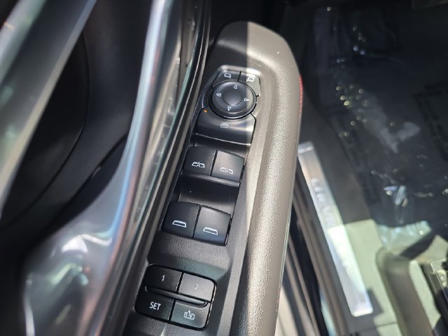 Certified 2024 Chevrolet Suburban RST RWD image 17