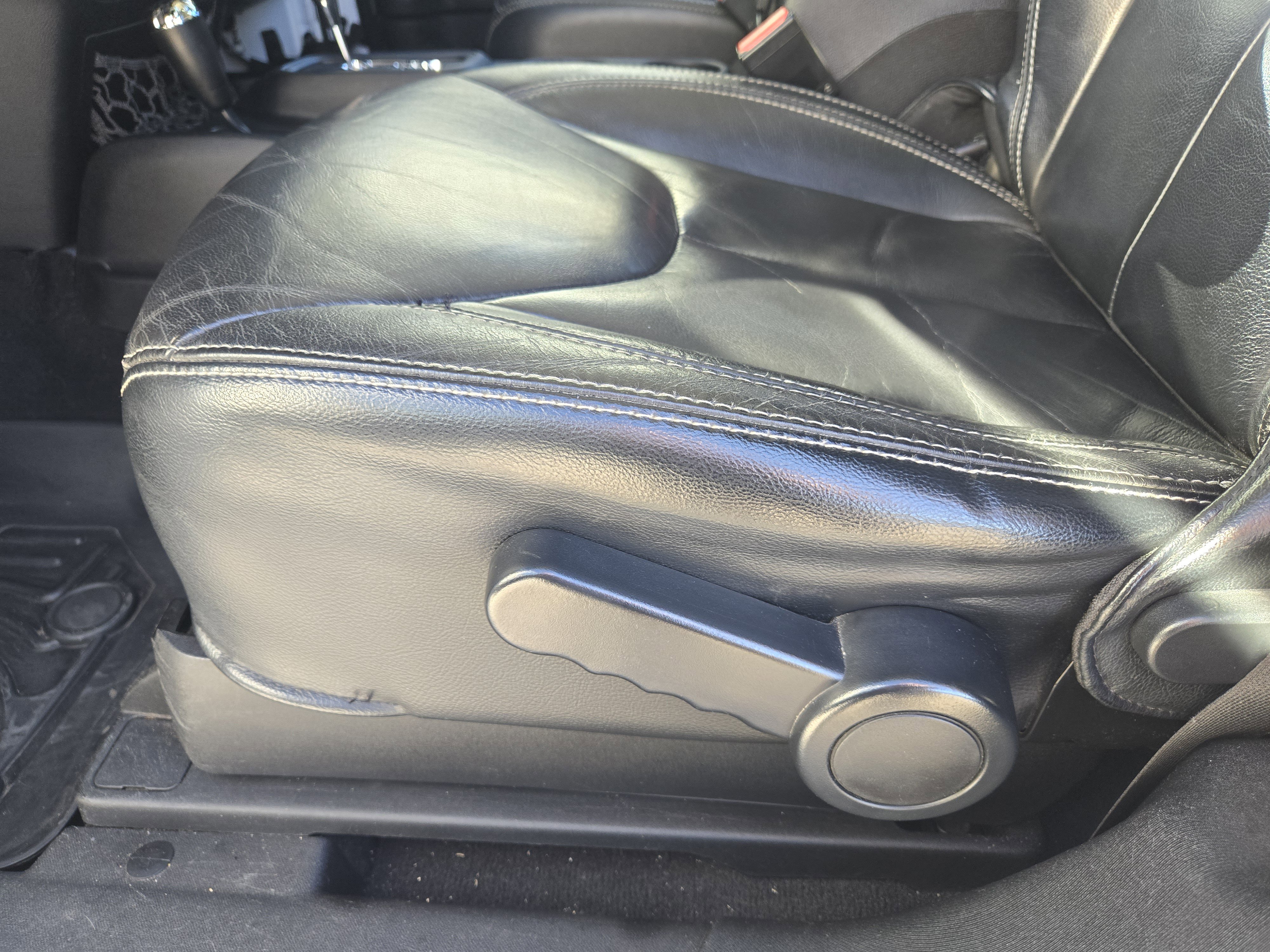 Used 2014 Jeep Wrangler Polar Edition image 23