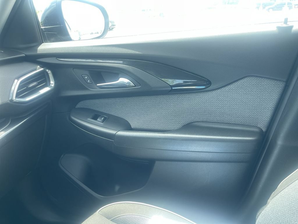 Used 2023 Chevrolet TrailBlazer LT FWD image 30