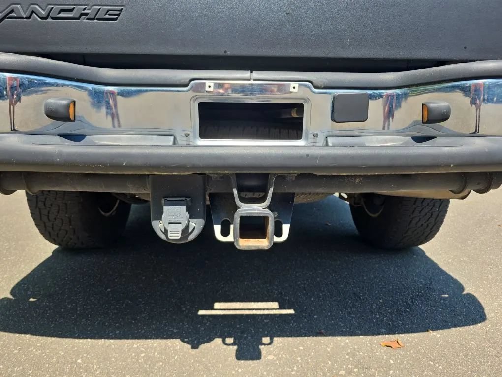 Used 2006 Chevrolet Avalanche Z71 w/ Preferred Equipment Group AWD/4WD image 10