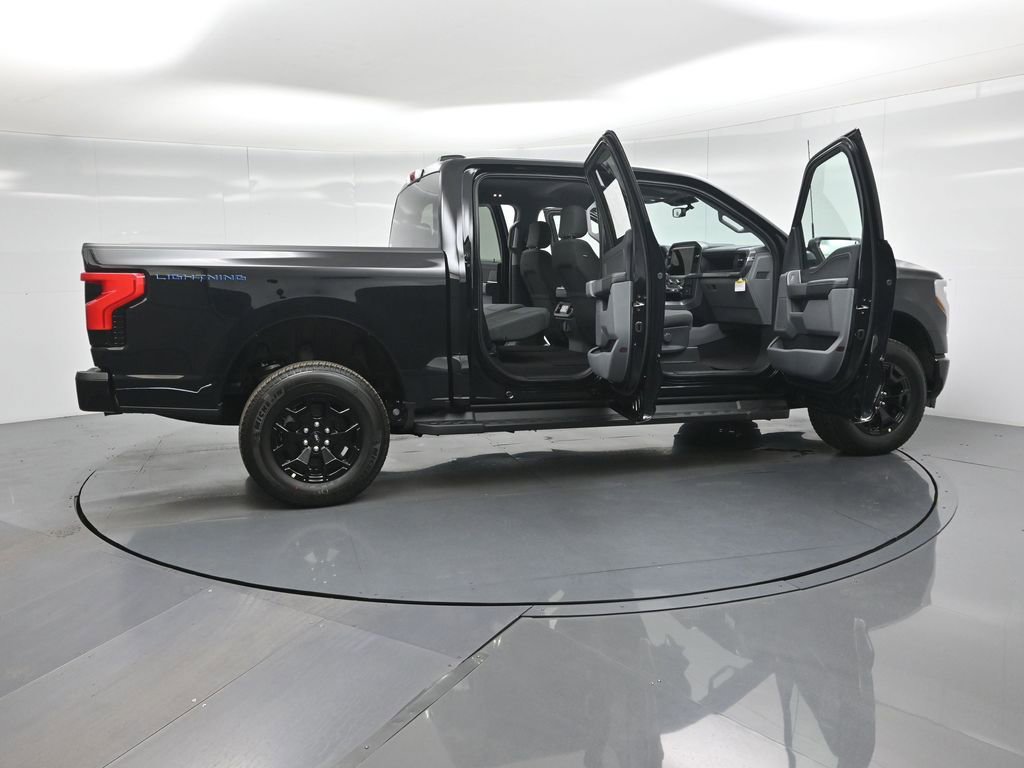 New 2025 Ford F150 Lightning XLT image 4