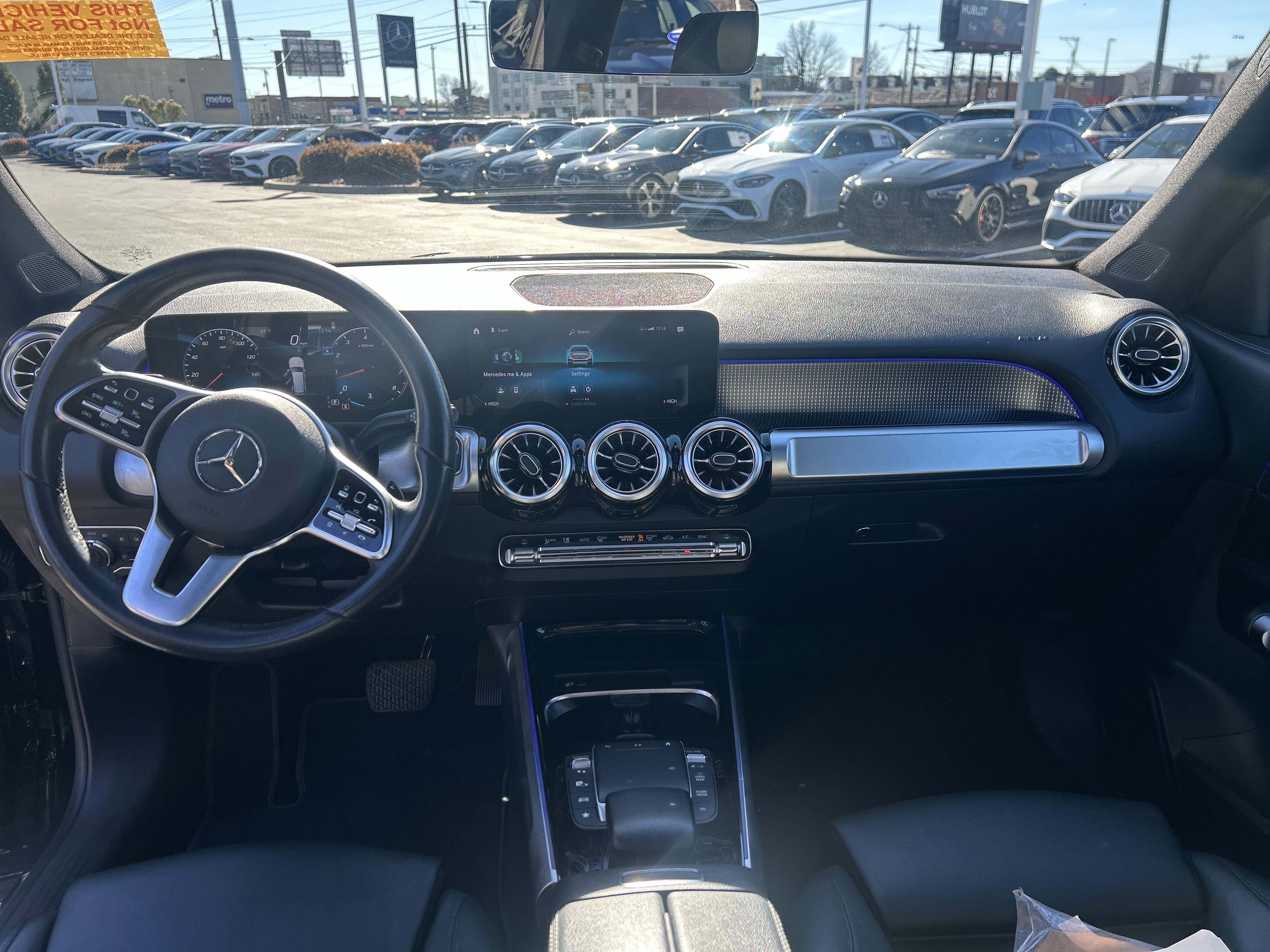 Used 2022 Mercedes-Benz GLB 250 w/ Premium Package Lite image 30