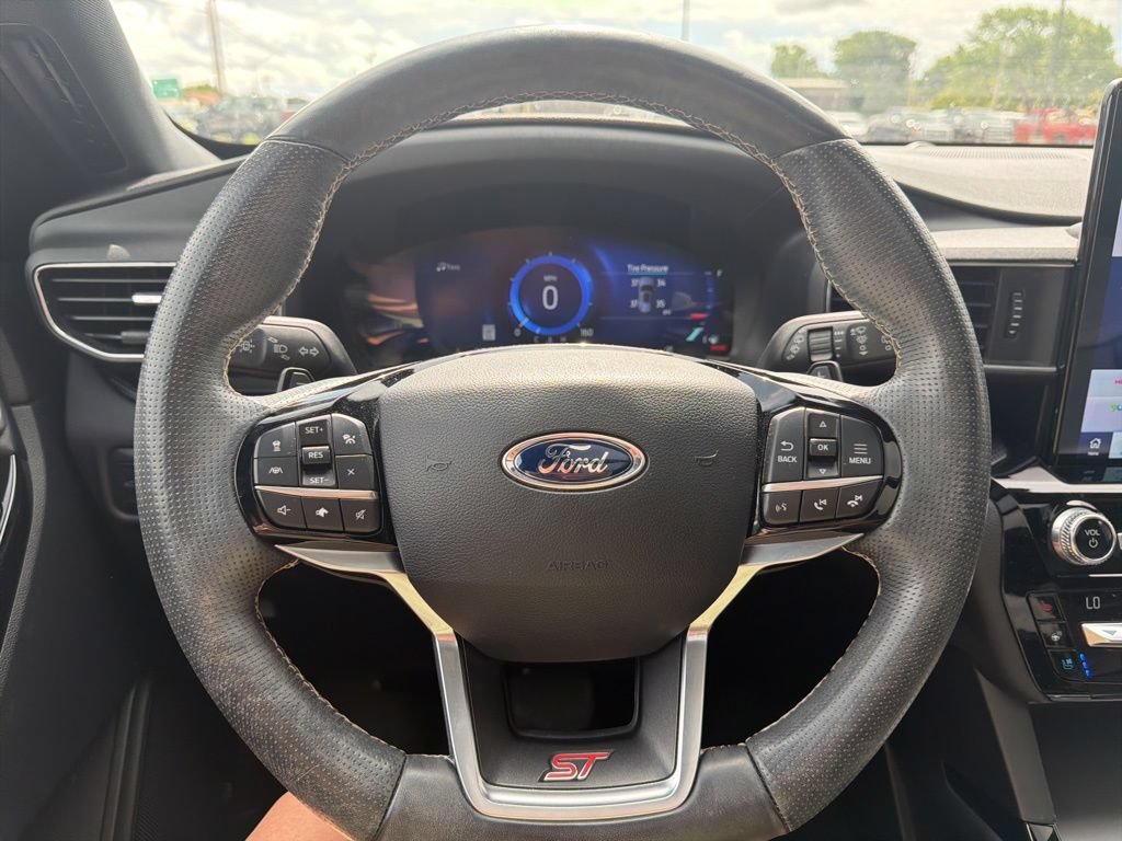 Used 2021 Ford Explorer ST w/ Equipment Group 401A AWD/4WD image 15