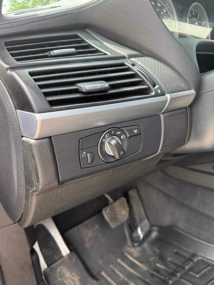 Used 2013 BMW X6 M M image 13